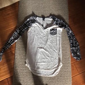 Long sleeve tribal print tee